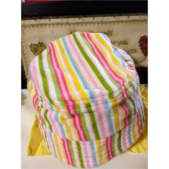 "Gap" Multi color striped cap for summer gathering - Picture 2 of 4